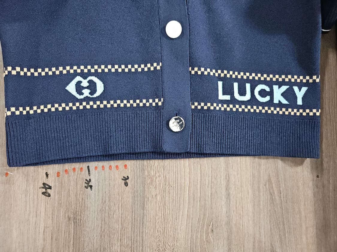 럭키슈에뜨 카라 배색 자카드 반팔 가디건 상품이미지8