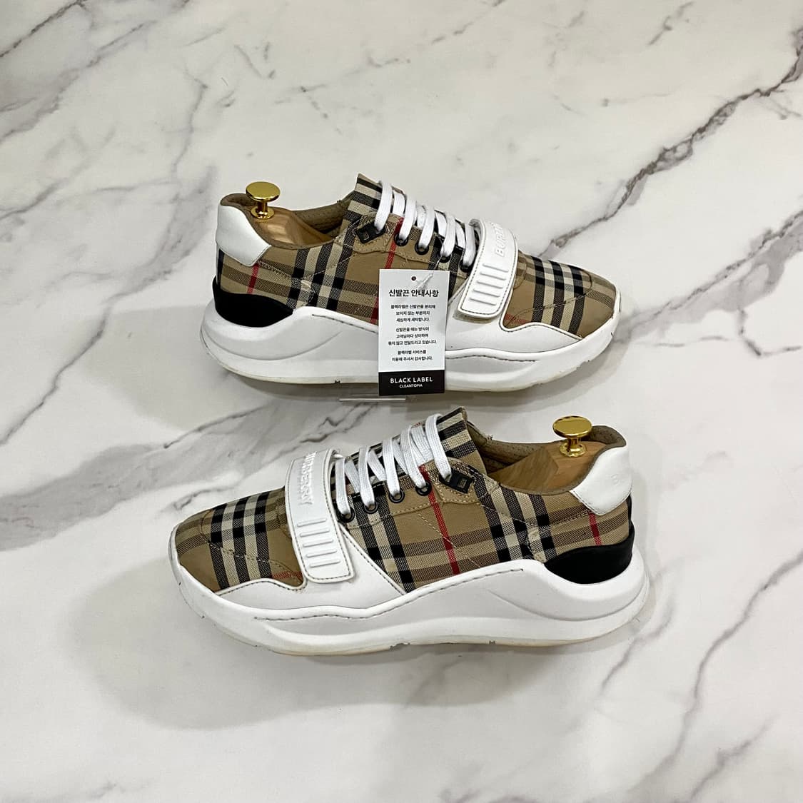 41 버버리 빈티지 체크 스웨이드 레더 스니커즈 신발 베이지 상품이미지2