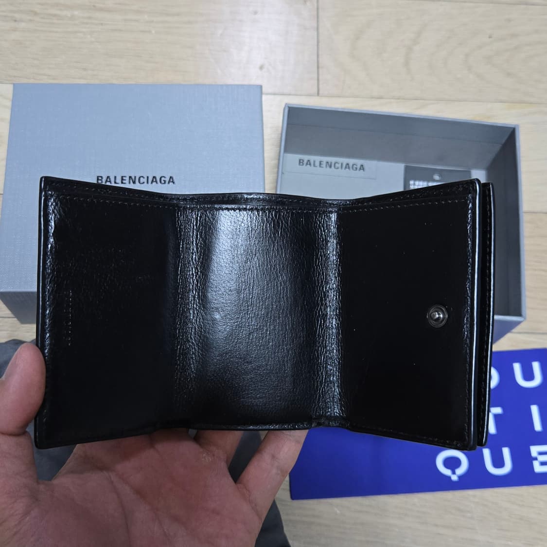 발렌시아가 네오 클래식 미니 지갑 상품이미지2