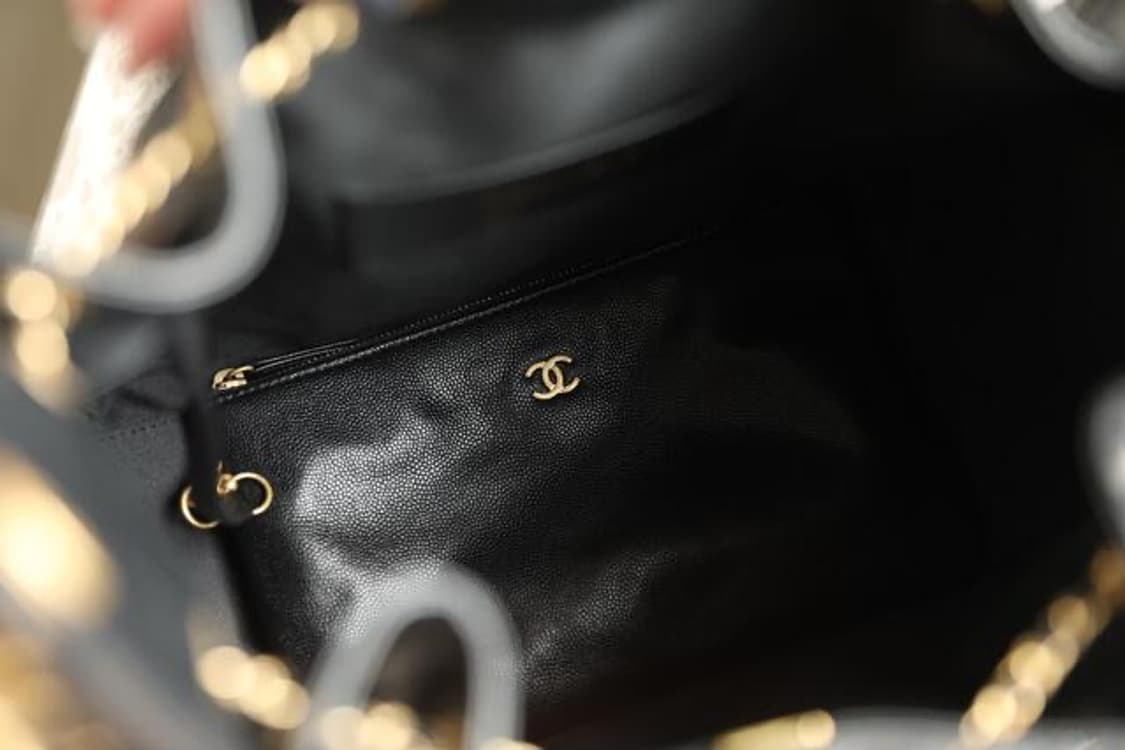 샤넬 블랙 퀼팅 호보백 상품이미지9