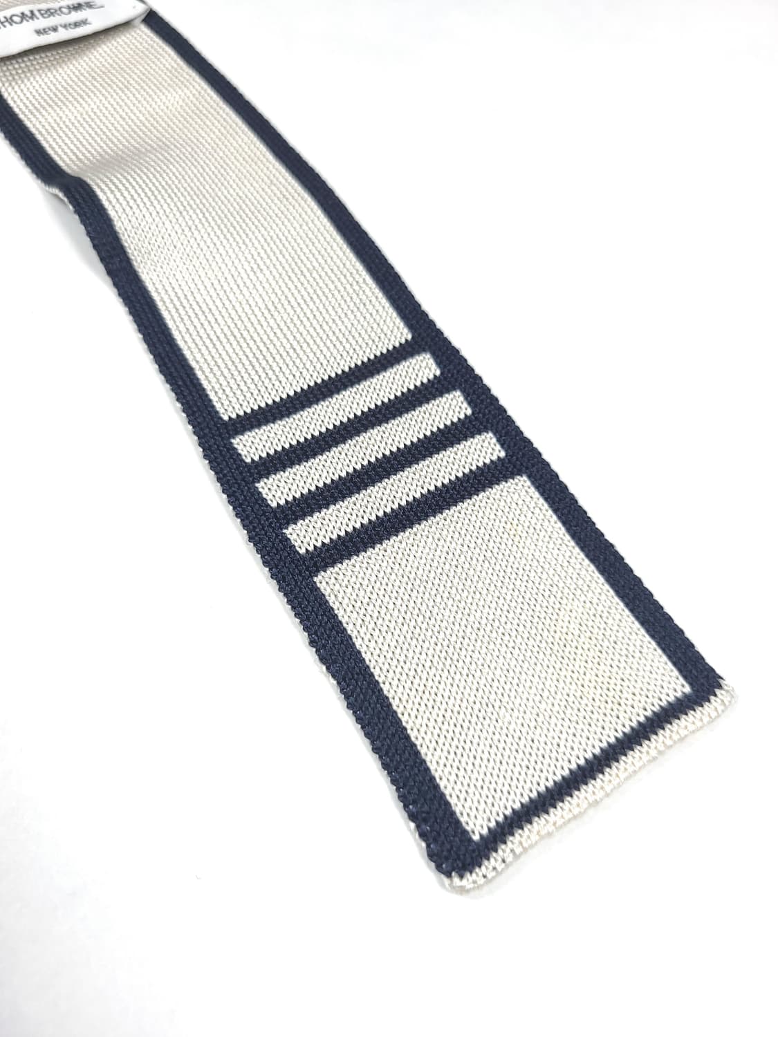 톰브라운 4바 실크 넥타이 상품이미지3