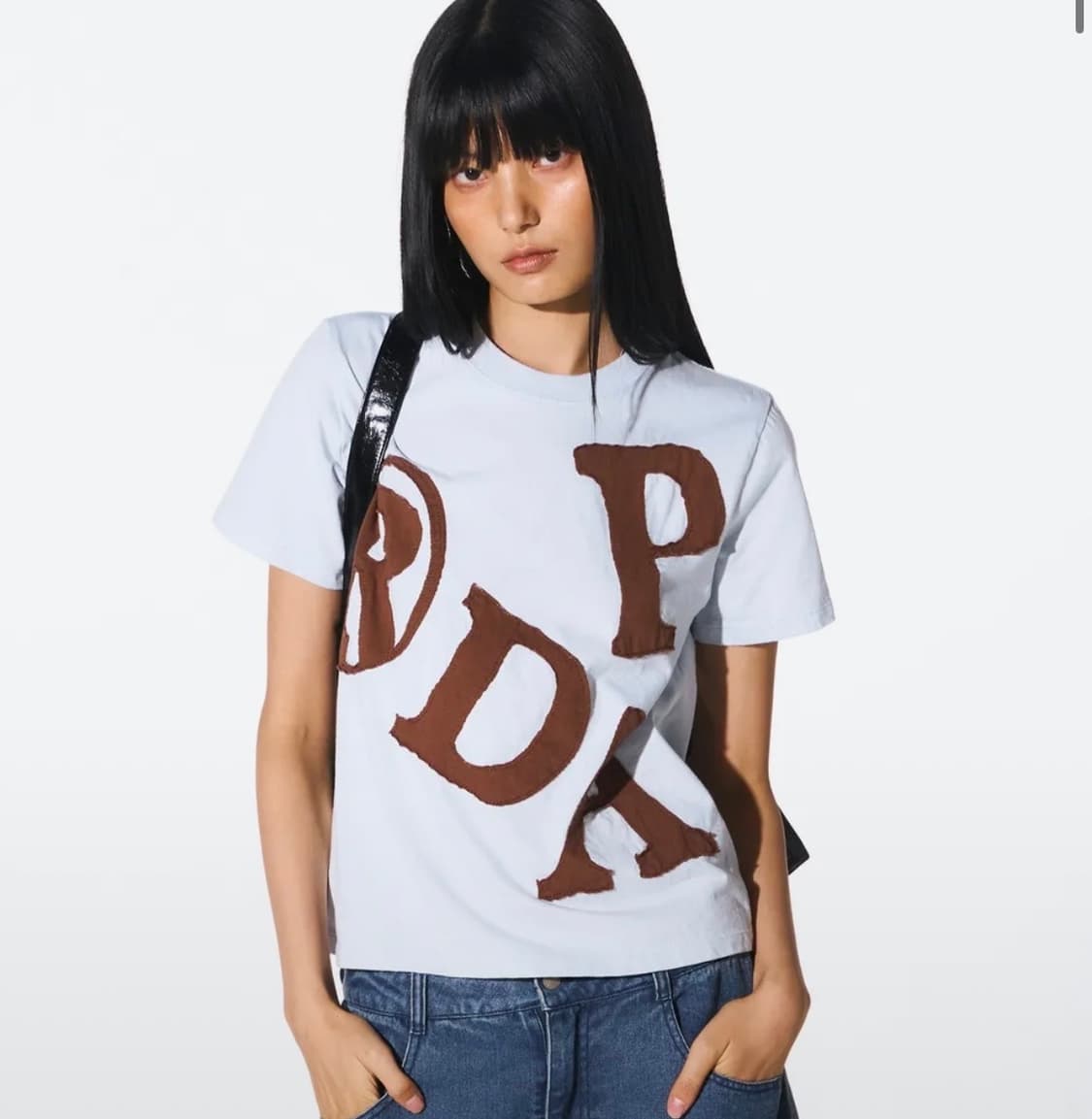 프렌다 BIG PATCH CREWNECK TEE SKY BLUE 상품이미지1