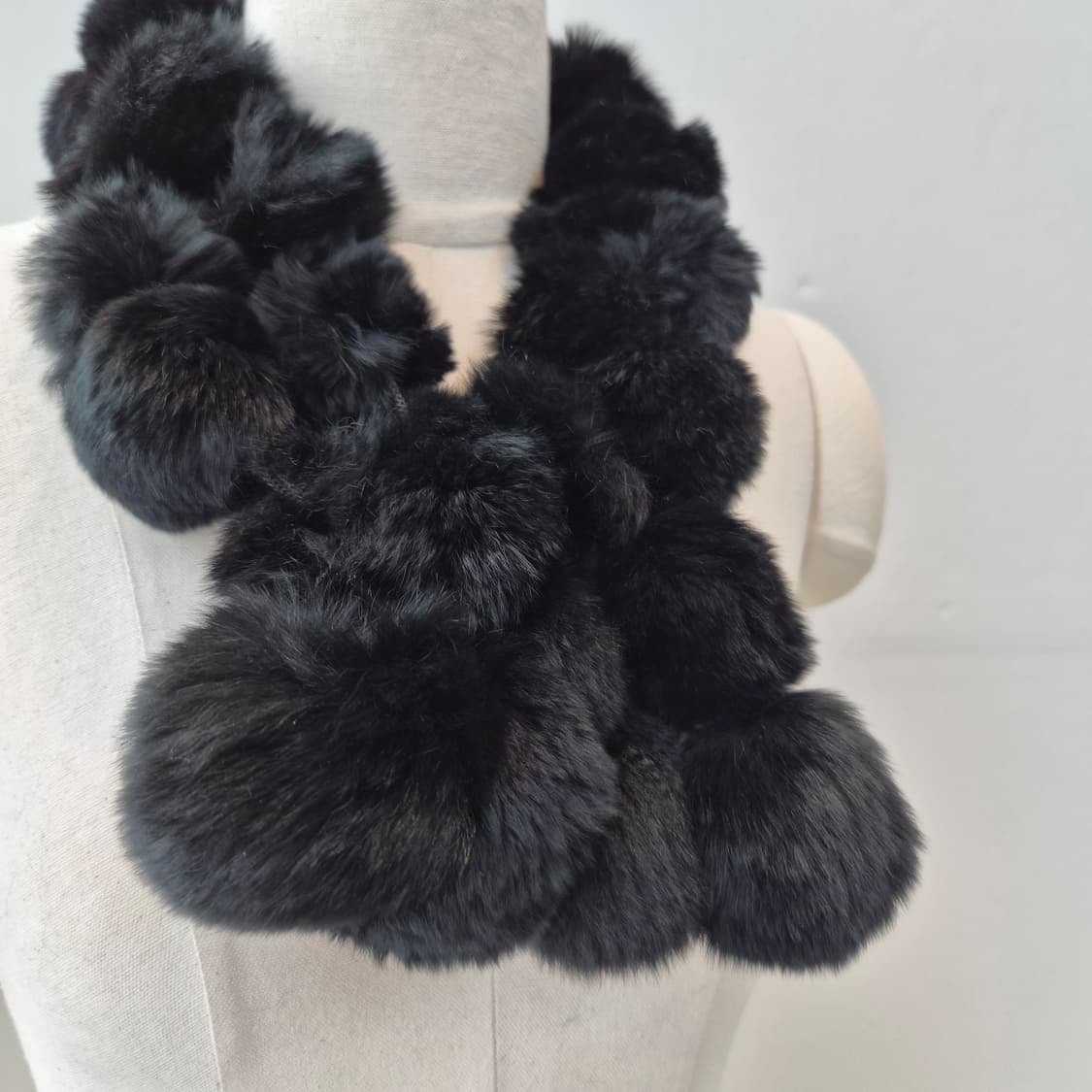 블랙 리얼 렉스 토끼퍼 폼폼 머플러 상품이미지4