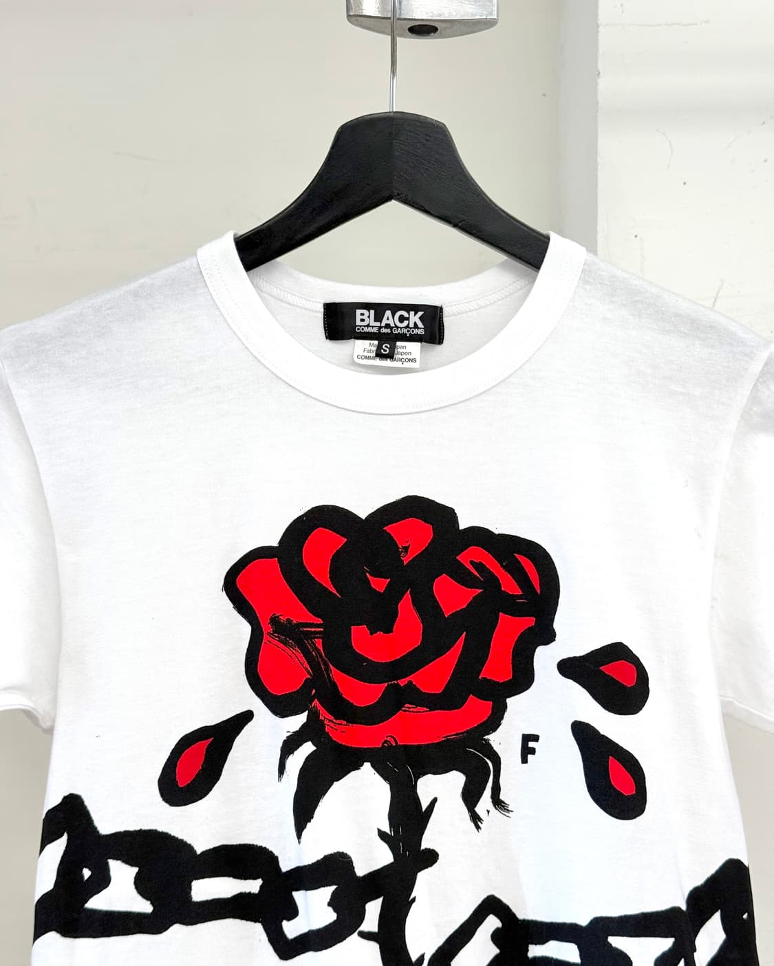 꼼데가르송 블랙 로즈 그래픽 티셔츠 상품이미지2