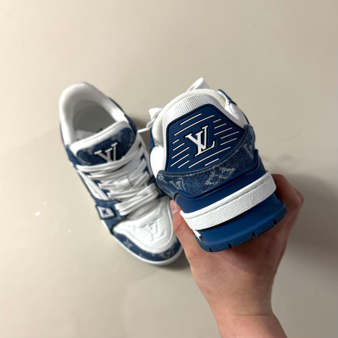 [4/당일출고]루이비통 트레이너 스니커즈 상품이미지8