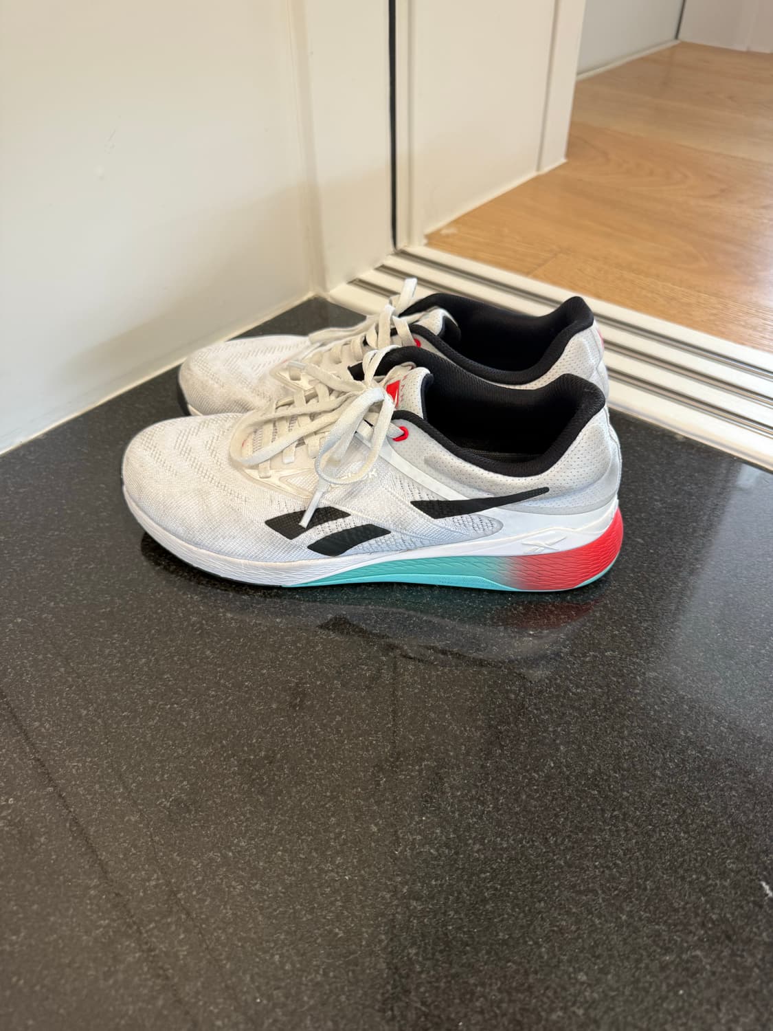 [260] 리복 나노 x5 화이트 레드 상품이미지1