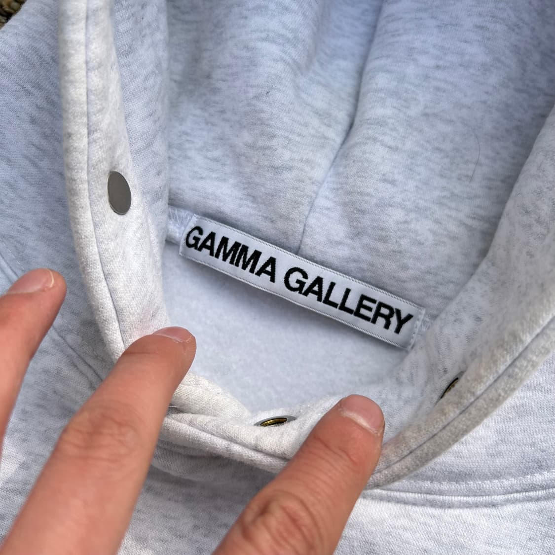 Gamma gallery 그레이 후드티 상품이미지4