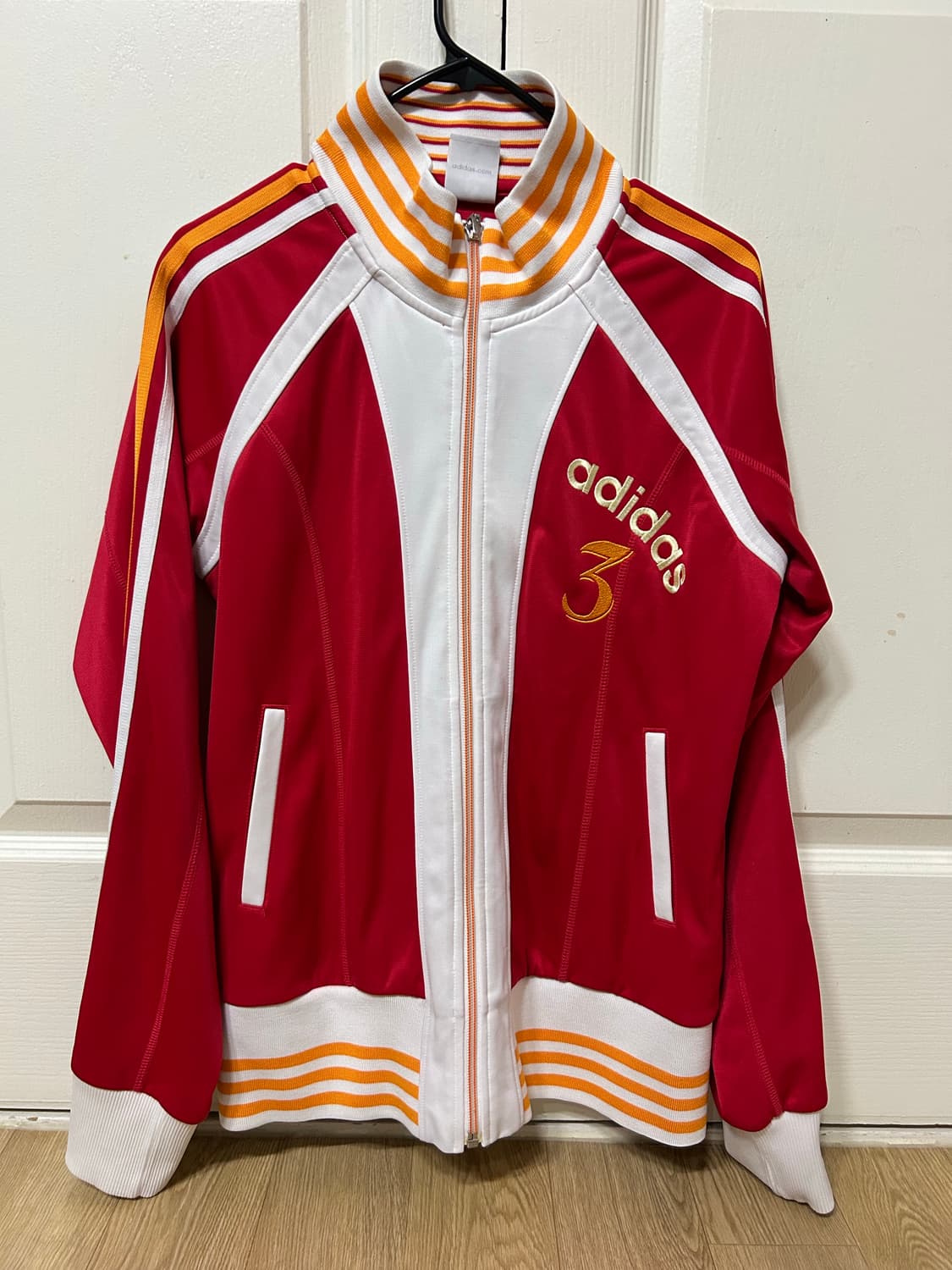 아디다스 빨간색 져지 상품이미지1