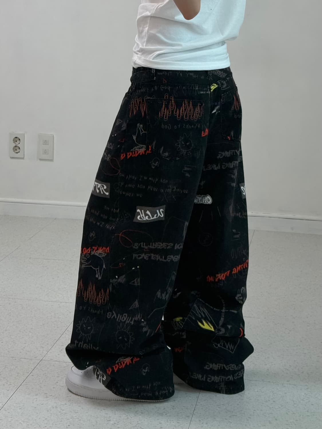 빈티지 블랙 페인팅 와이드 팬츠 상품이미지3