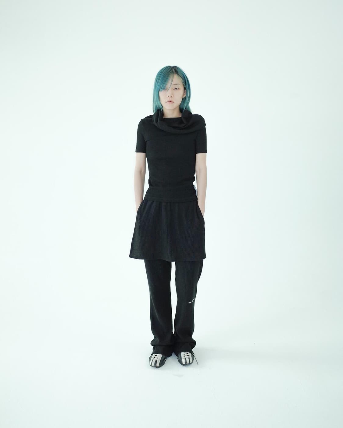 24-003 OFF THE SHOULDER TOP (BLACK) 상품이미지2