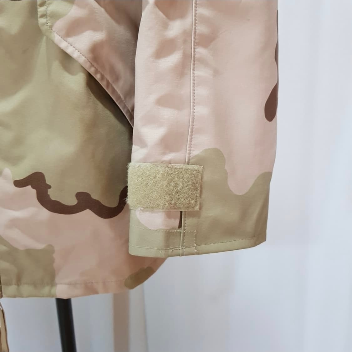 (택포) 미군 사막삼색 고어텍스 바람막이 M-R A189 상품이미지4