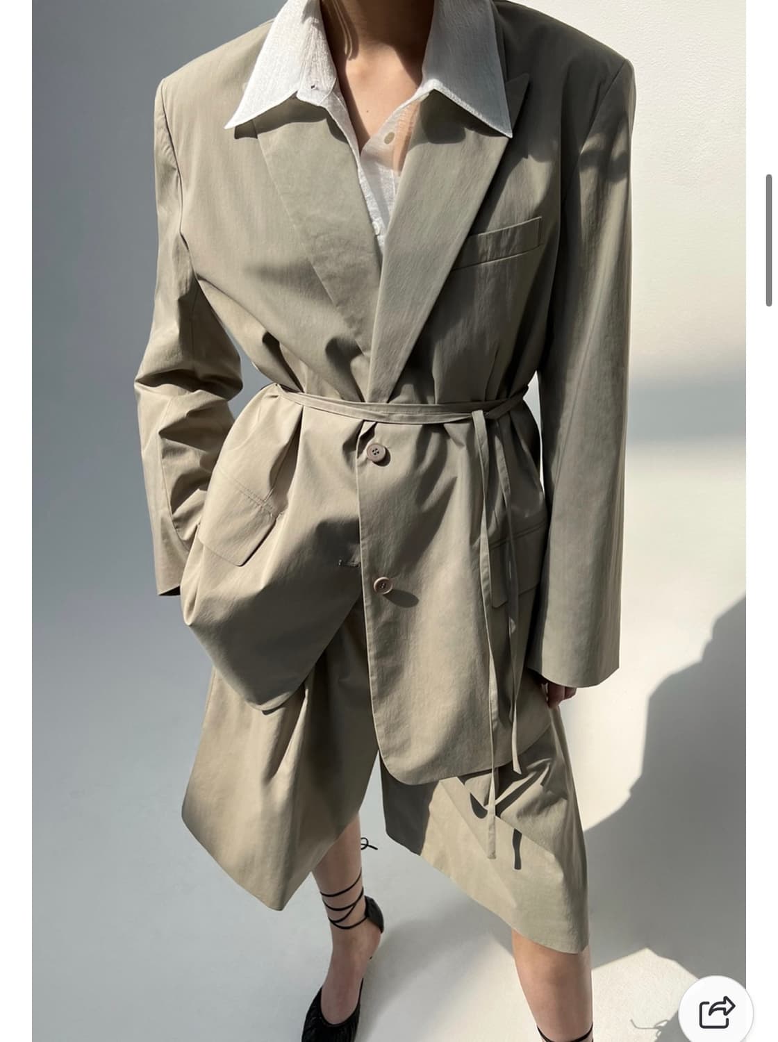 새상품) 드래곤블루스 드라이 터치 박시 싱글 스트랩 자켓 M 상품이미지2