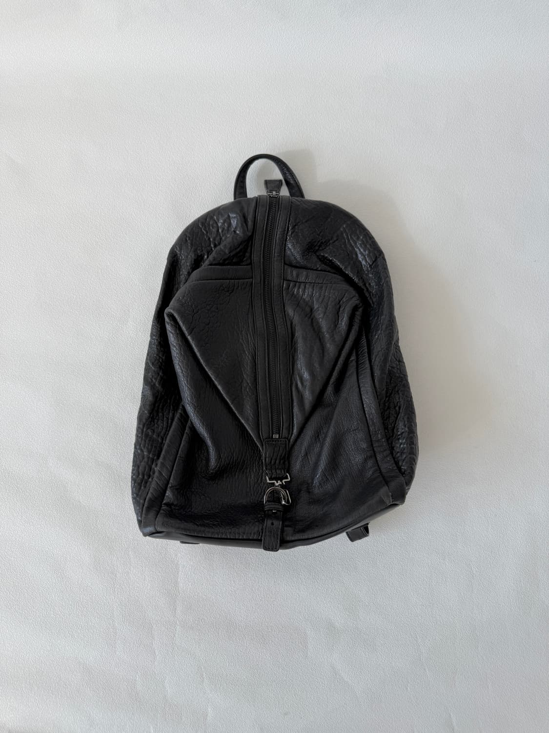 구호(KUHO) 레더 백팩 상품이미지1