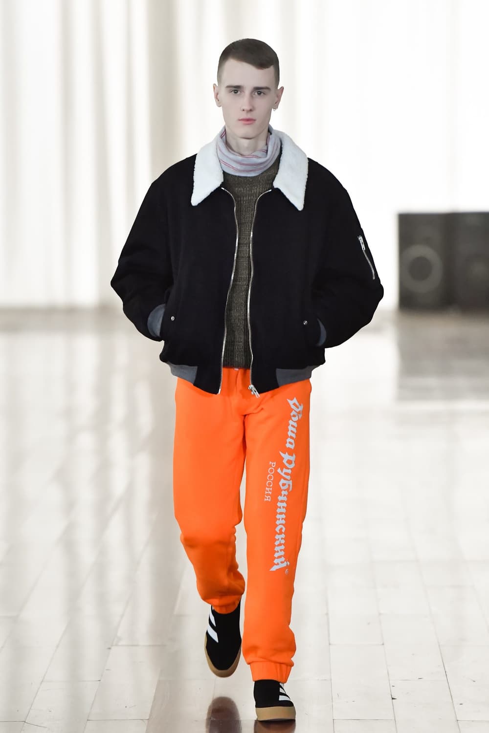 고샤루브친스키 17FW 스웻팬츠 상품이미지1