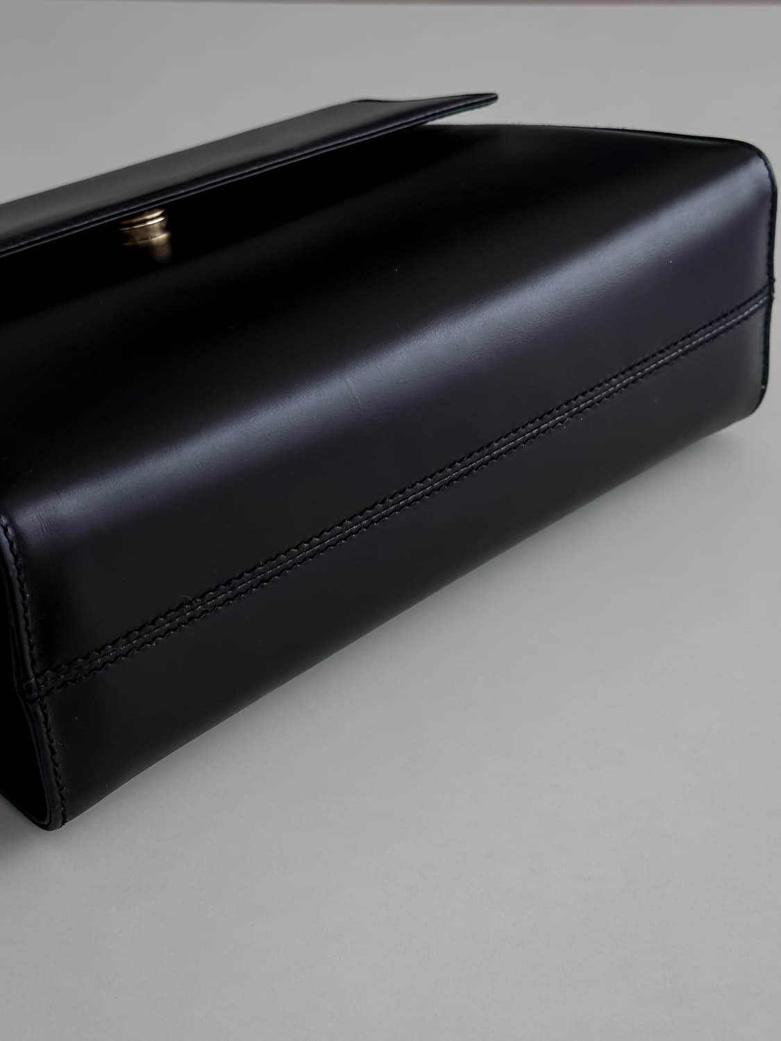 페라가모 바라 크로스백 상품이미지8