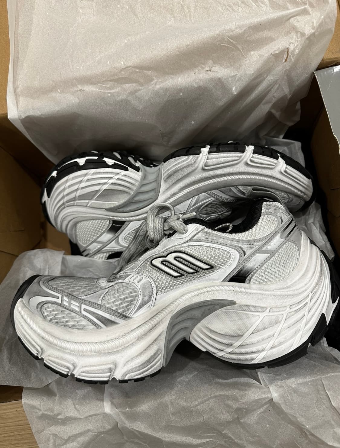 발렌시아가 10XL 39 상품이미지1