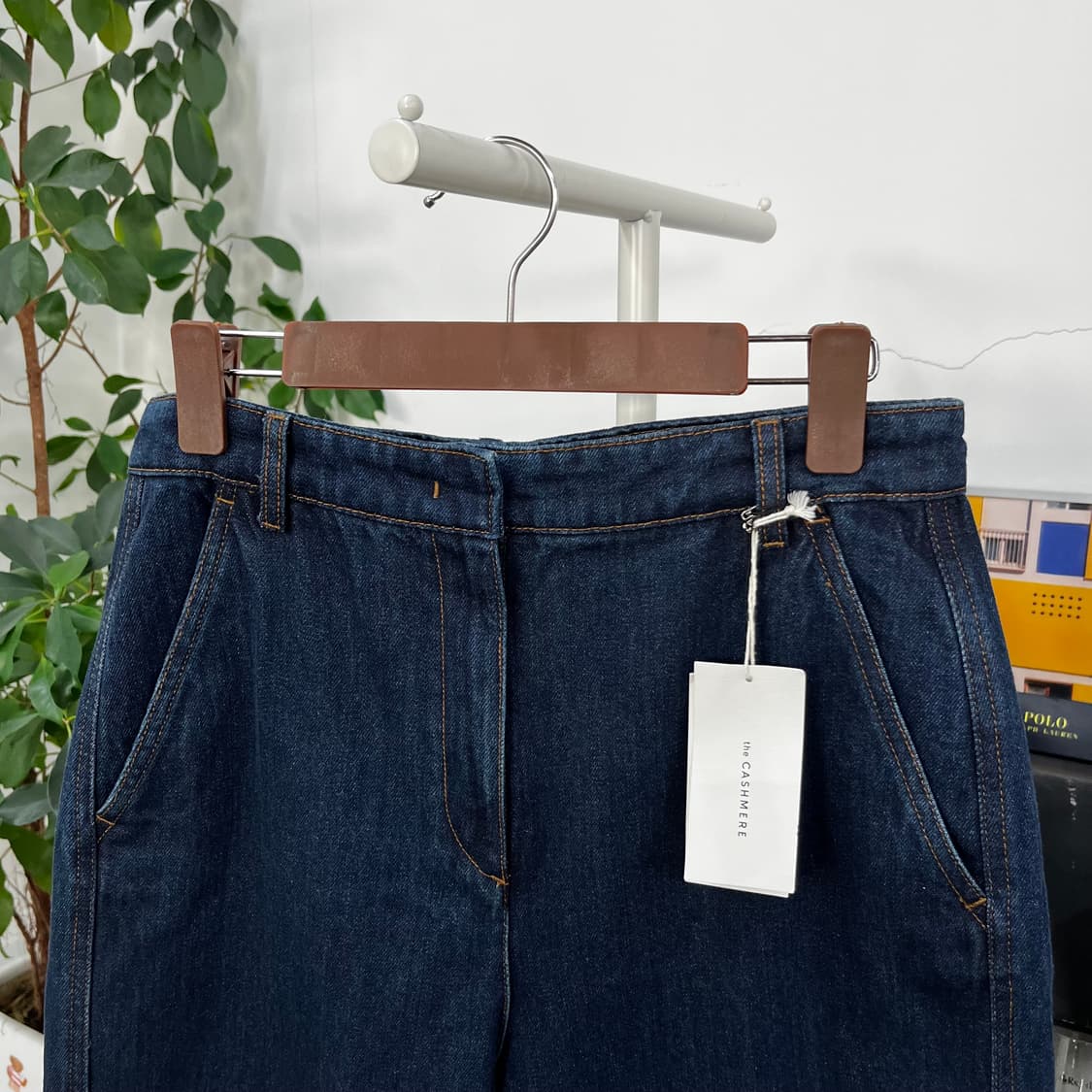 더캐시미어 데님팬츠 새상품 67-98 상품이미지2