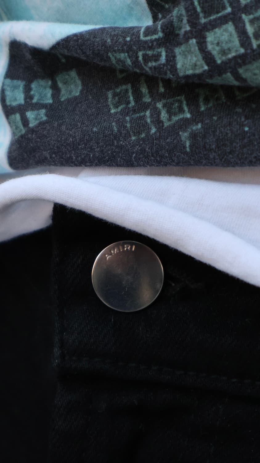 AMIRI MX1 Distressed Black Jeans 상품이미지3