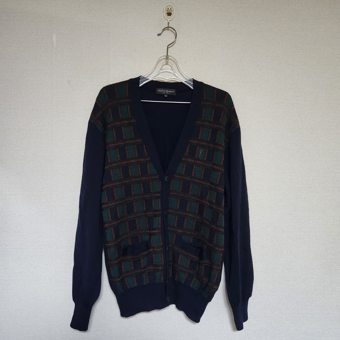 입생로랑 브이넥 가디건 남95 상품이미지1