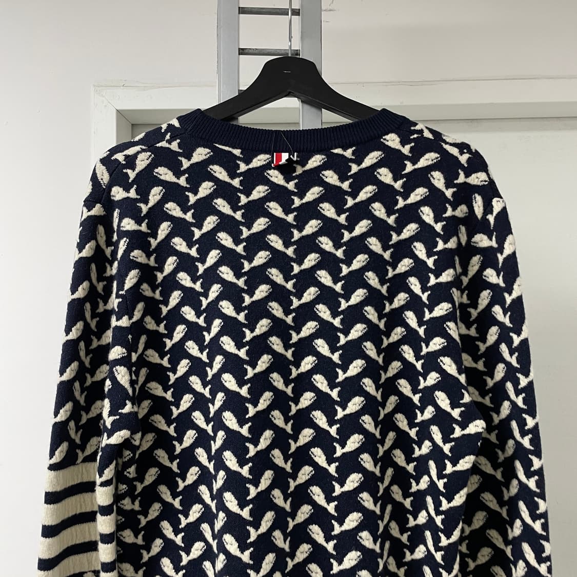 톰브라운 고래 사선 완장 니트 2 상품이미지8