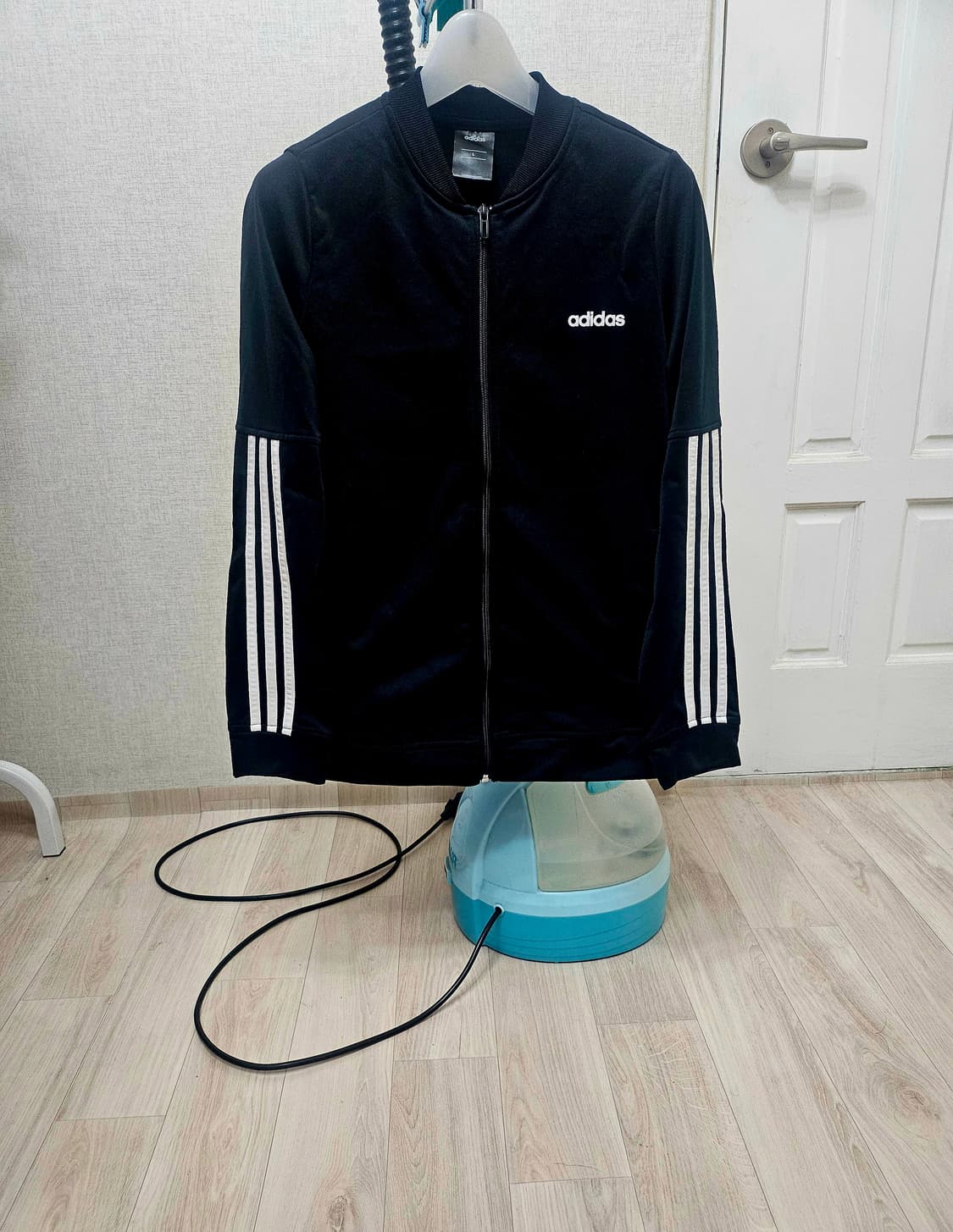 (95~100) 아디다스 에센셜 WTS [검흰] 트랙탑져지 상품이미지1