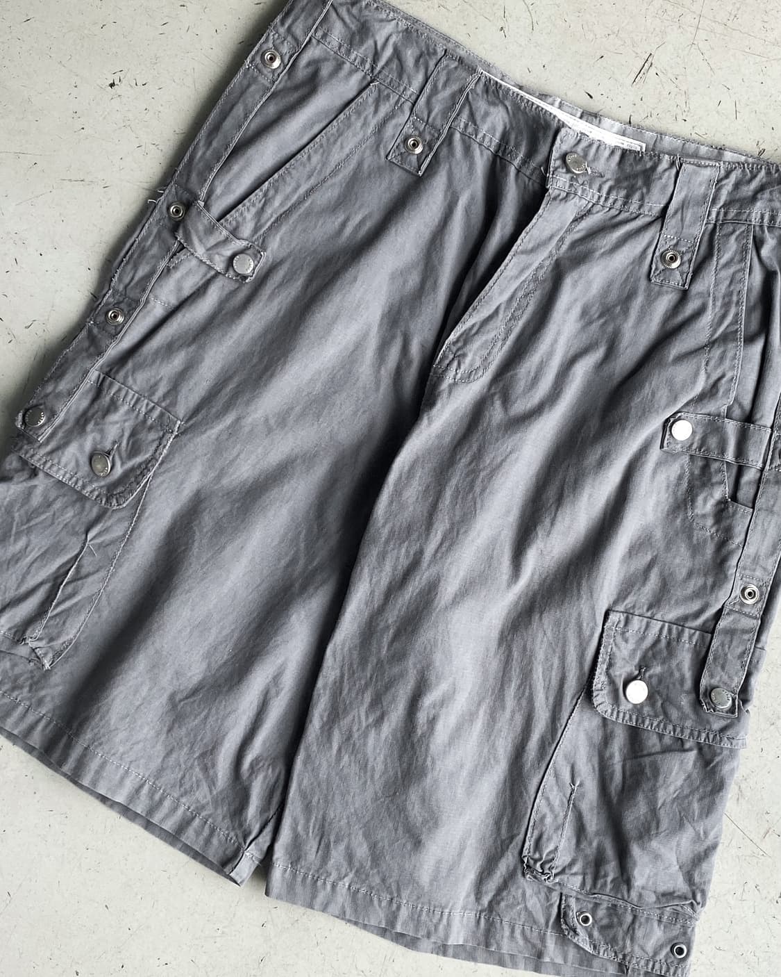 스페이스 그레이 포켓 카고 쇼츠 상품이미지4