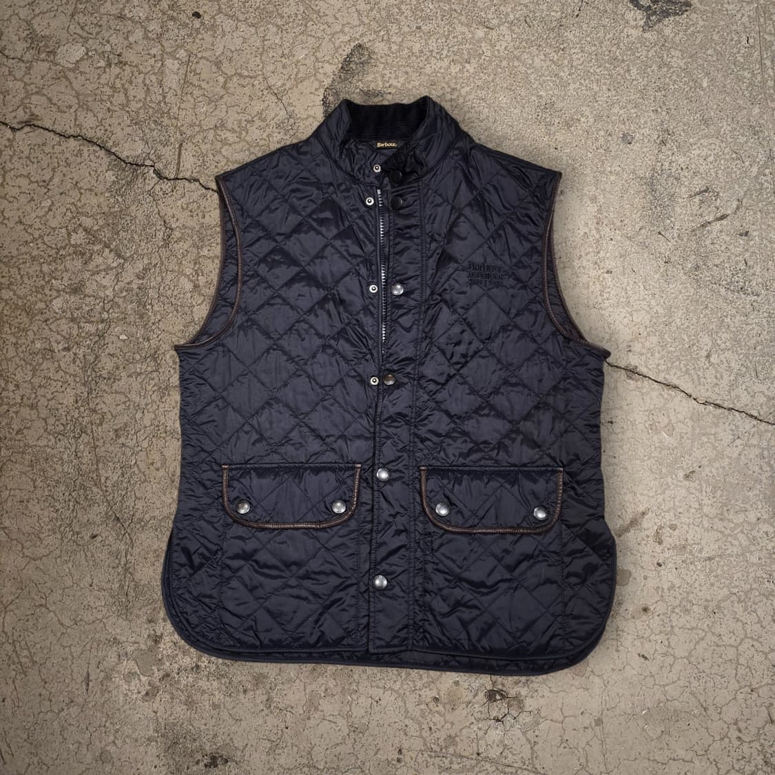 Barbour x 랜드로버 네이비 퀼팅 베스트 상품이미지1