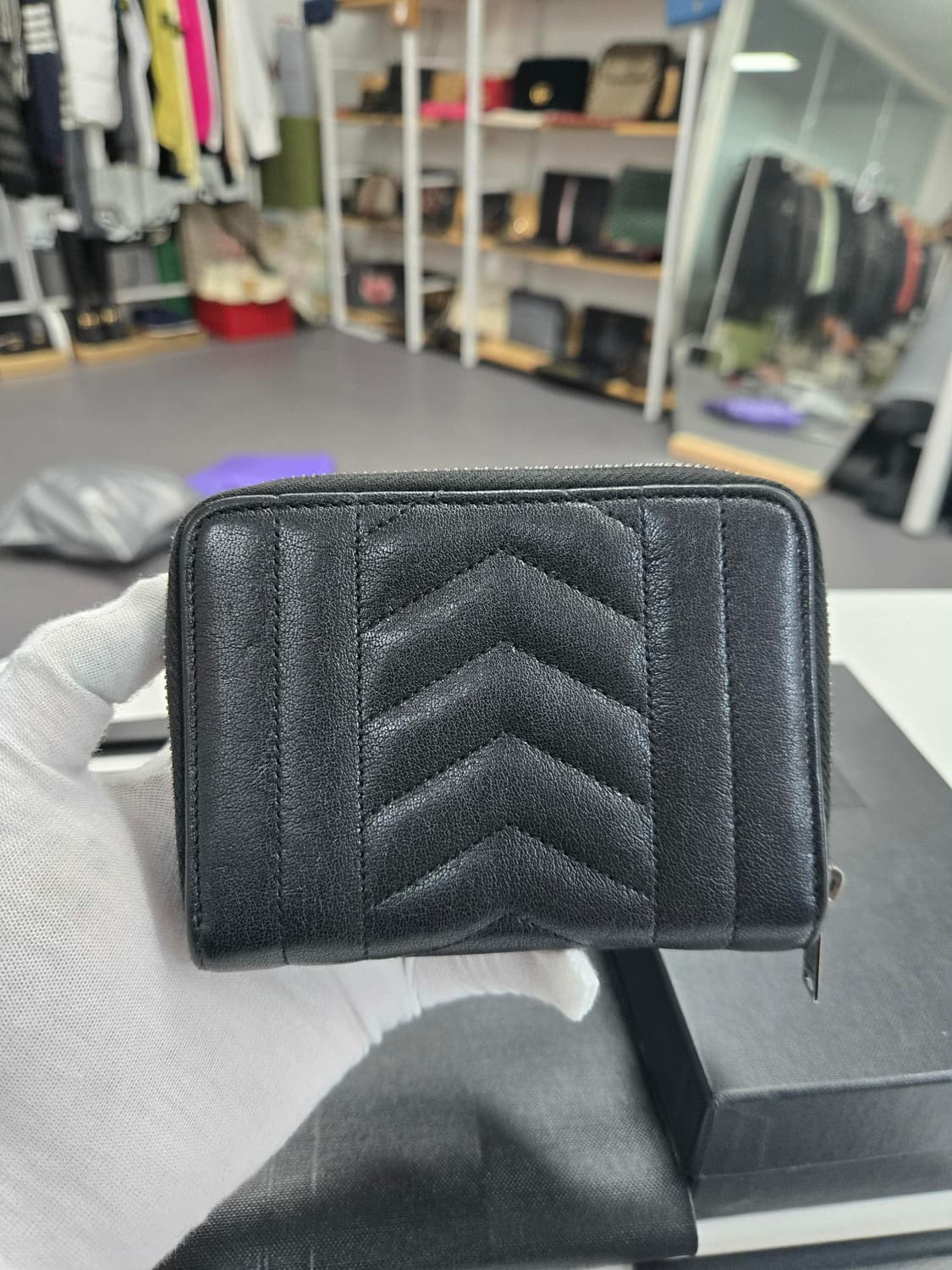 [50%세일] 입생로랑 지퍼 반지갑 상품이미지2