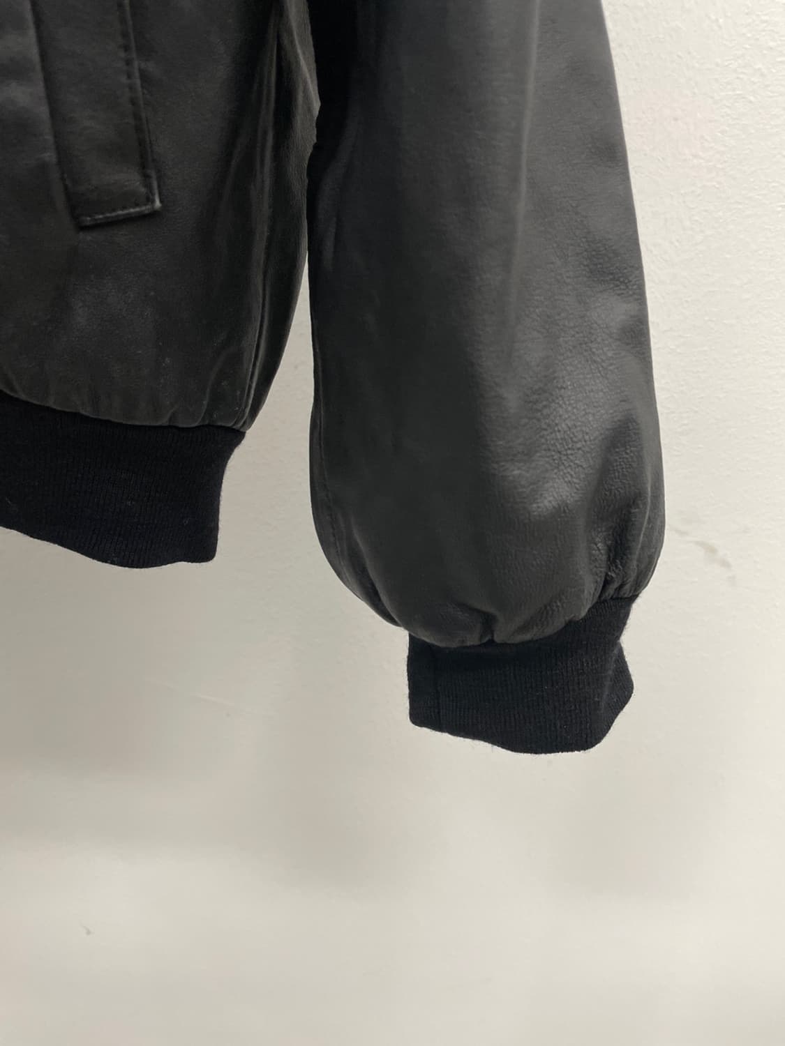 105) 버버리 레더 블루종 상품이미지4