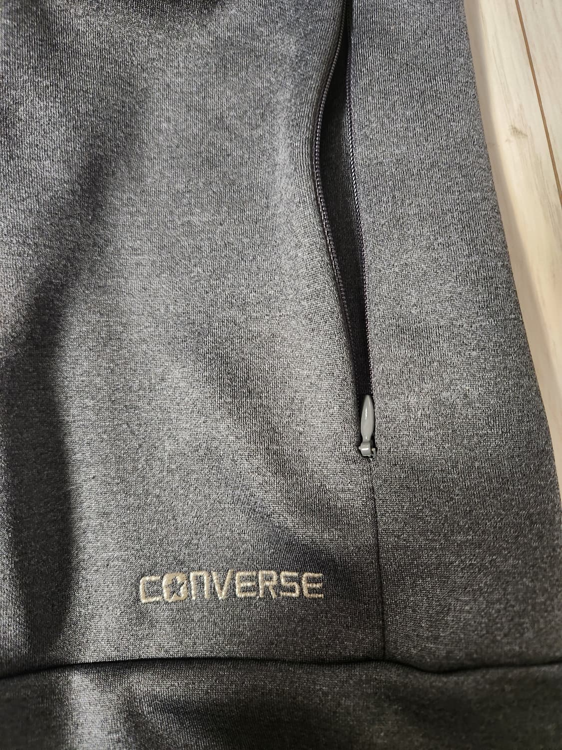 컨버스 여성 후드집업 사이즈m

약기모에요

오염 없이 깨끗한데 오른쪽  상품이미지5