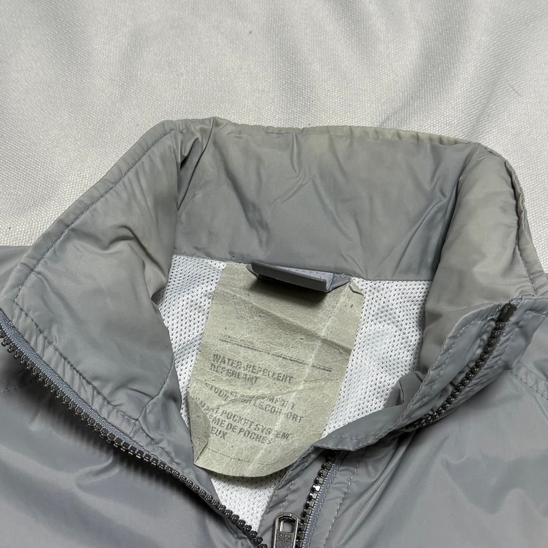 M 나이키 내장후드 그레이 배색 바람막이 상품이미지6