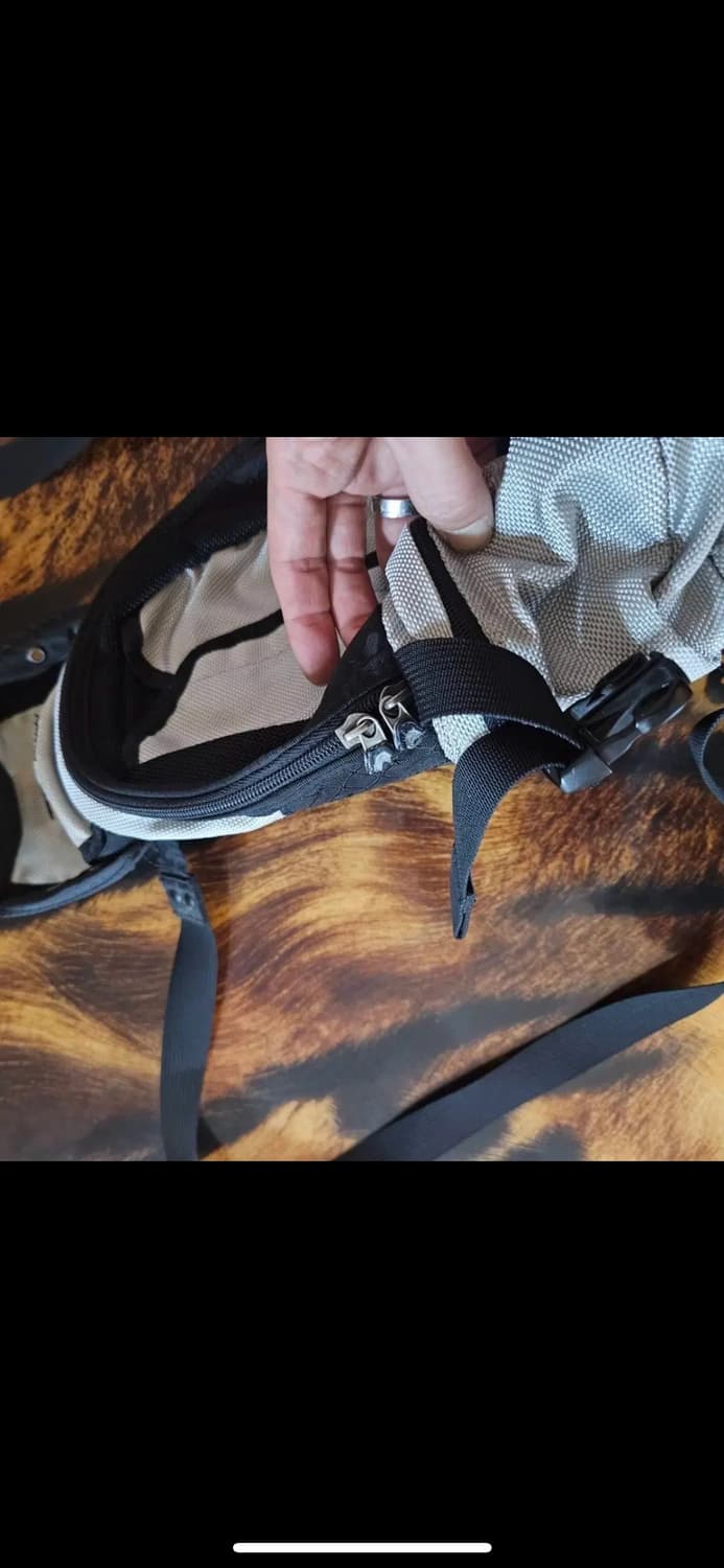 오클리 라이트 그레이 미니백팩 상품이미지2