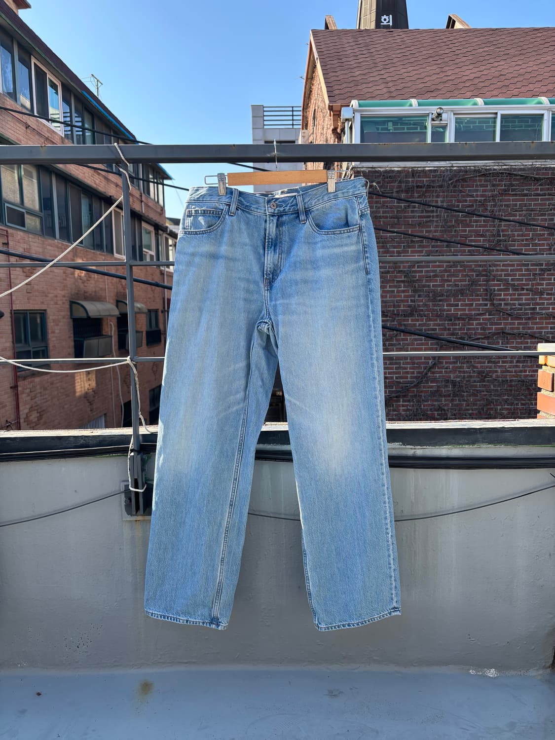 유니클로 JWA 스트레이트 진 상품이미지1