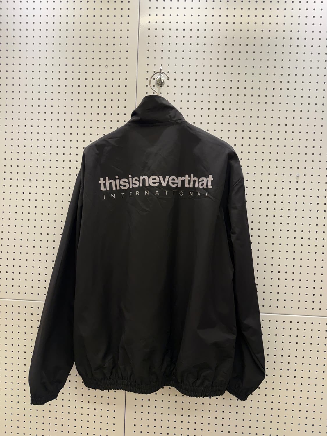 디스이즈네버댓 오버핏 팀자켓 블랙 U1553 상품이미지3