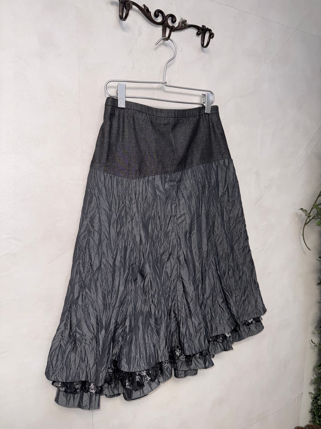 Charcoal floral lace layered pleated sk 상품이미지2