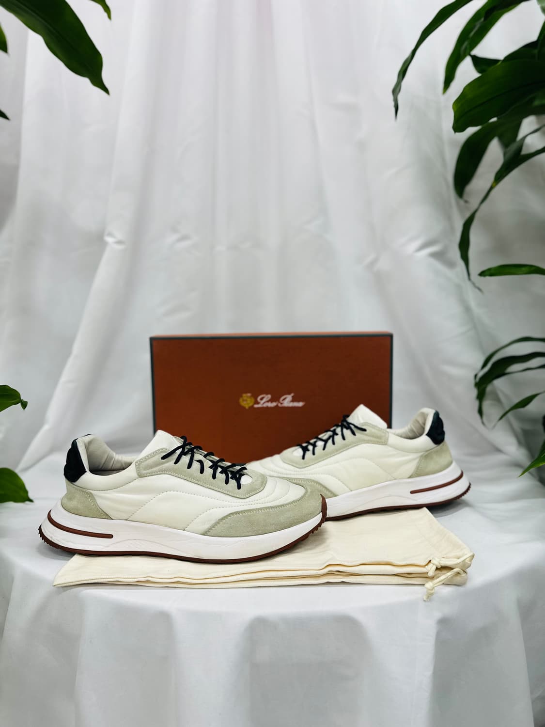 로로피아나 위켄드 워크 스니커즈 42 상품이미지1