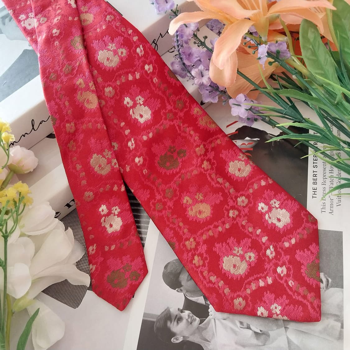 겐조 실크 진핑크 플라워 자카드 넥타이 9cm A+등급 K1358
 상품이미지2