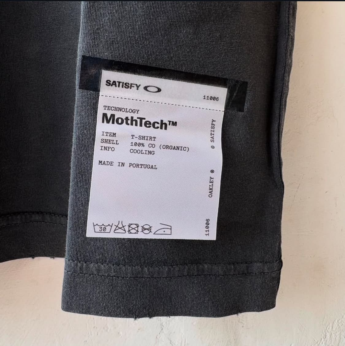 새티스파이x오클리 모스테크 티셔츠 상품이미지6