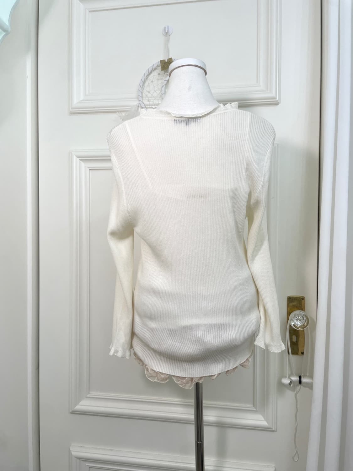 ivory frill v-neck rib cardigan(size-40) 상품이미지3