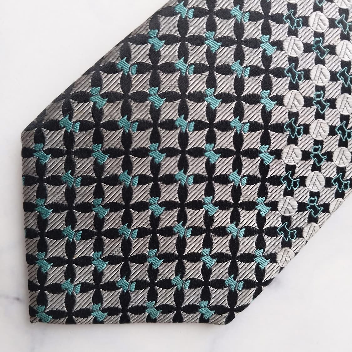 메트로시티 실크 블랙 패턴 넥타이 8.6cm A+등급 K2462
 상품이미지7