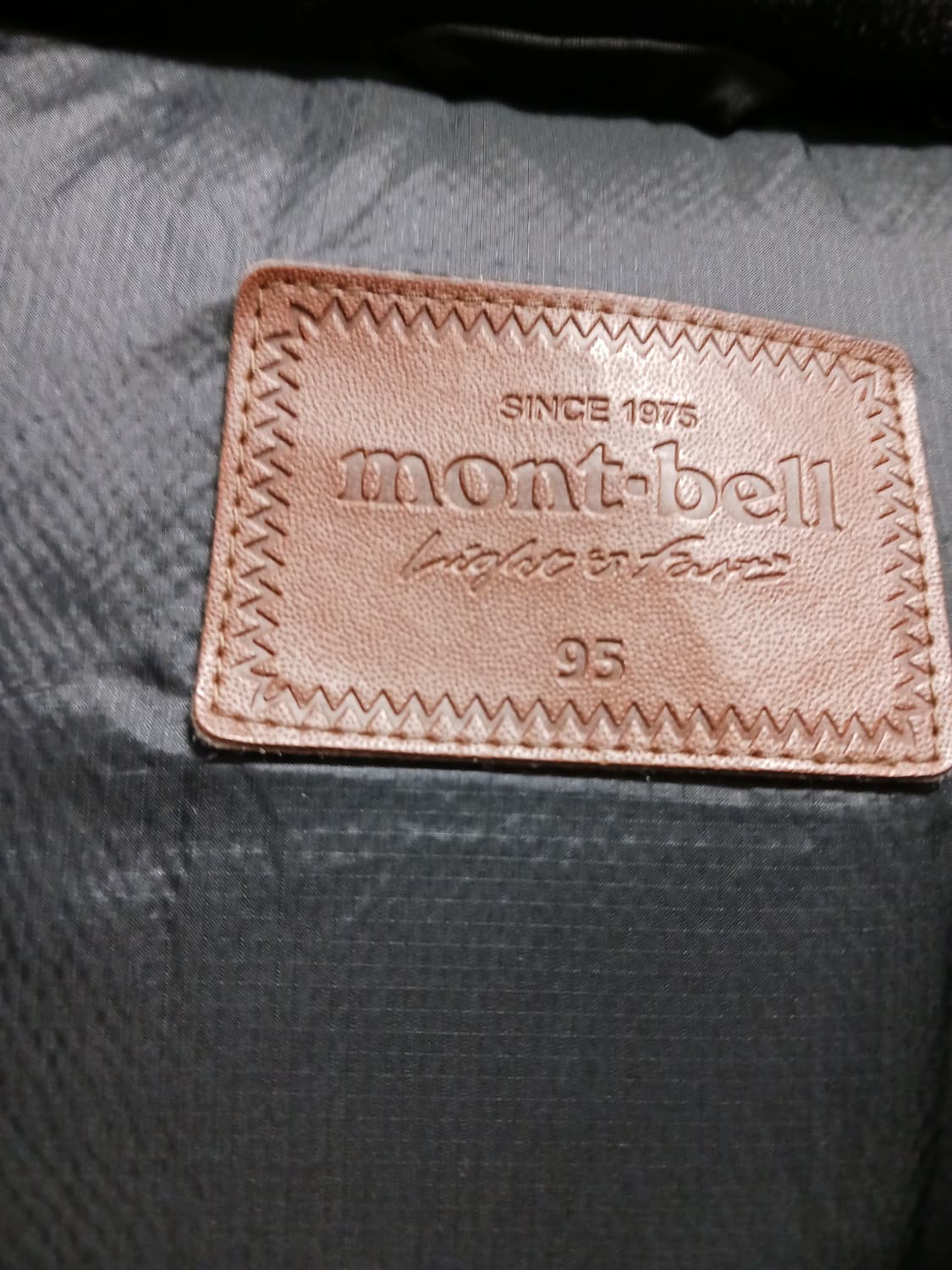 몽벨 후드 자이언트 헤비다운 자켓 상품이미지4