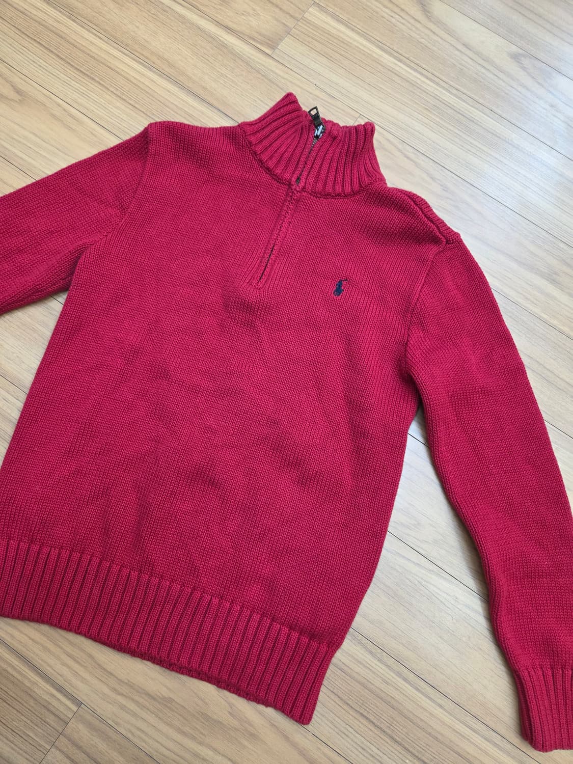 폴로 랄프로렌 키즈 빨간색 반집업 니트입니다
사이즈는 M(10-12) 1 상품이미지1