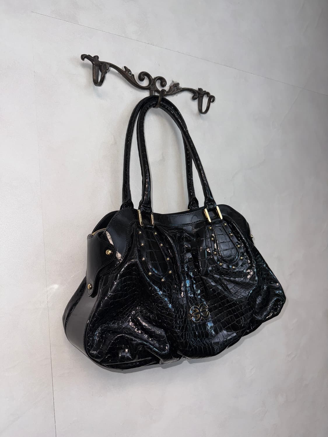 Esquire black enamel stud shoulder bag 상품이미지2