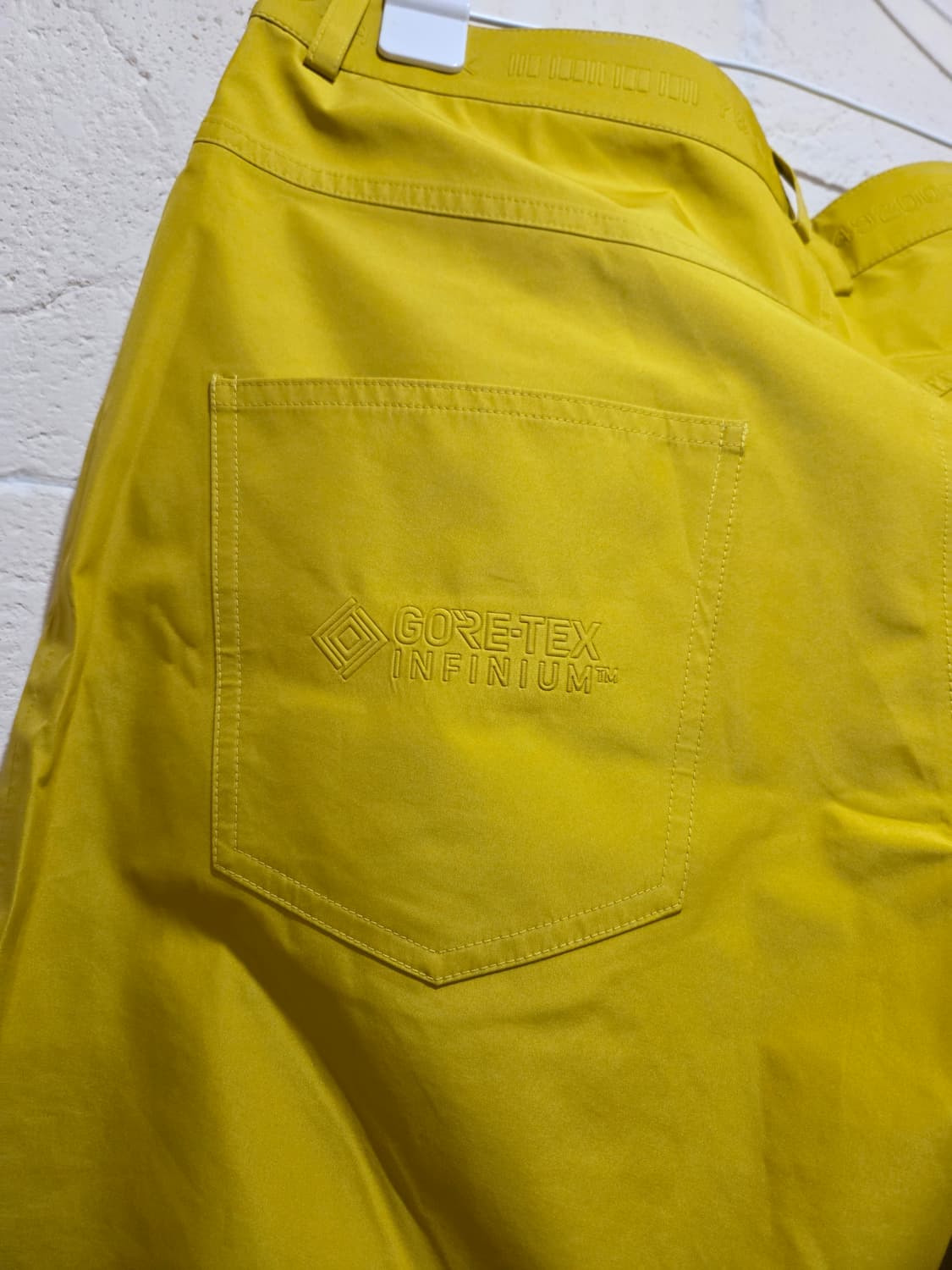 강혁 X 코오롱 고어텍스 팬츠 옐로우 새상픔 상품이미지3