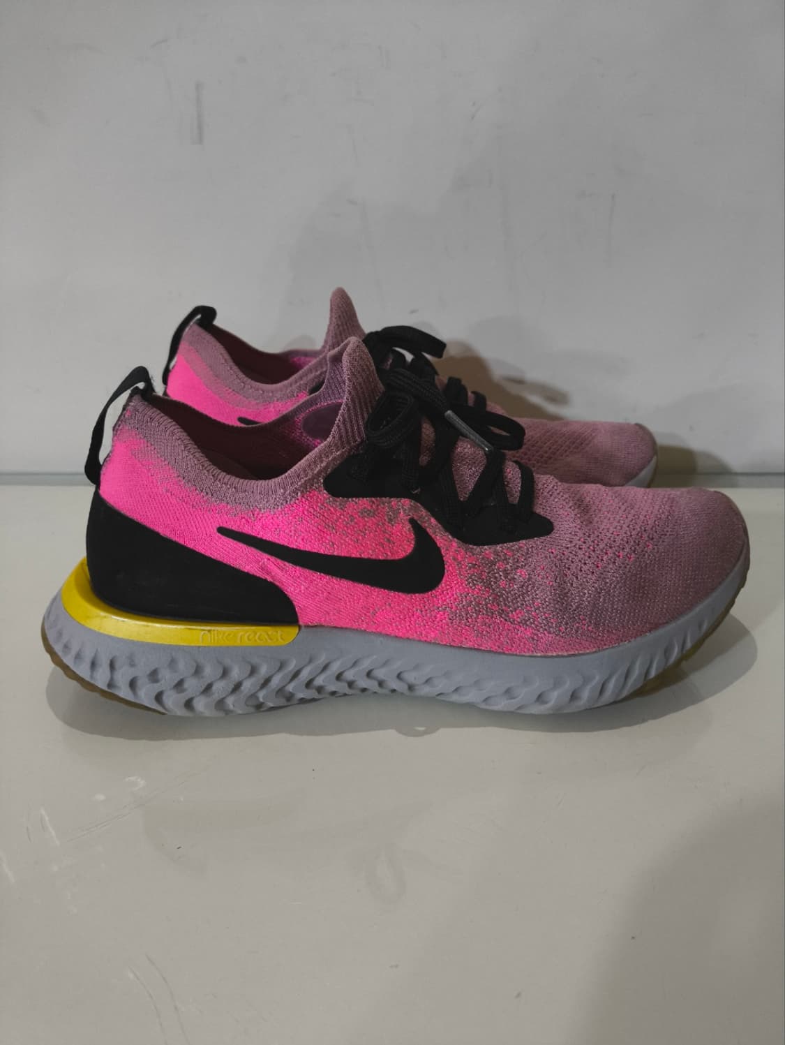 260mm 나이키 에픽 리액트 플라이니트 런닝화  상품이미지1