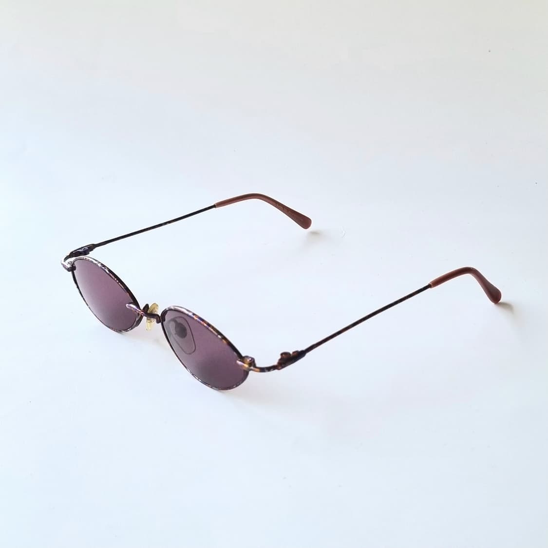 데드스탁 오벌 틴트 딥 퍼플 & 레오파드 메탈 선글라스 상품이미지5