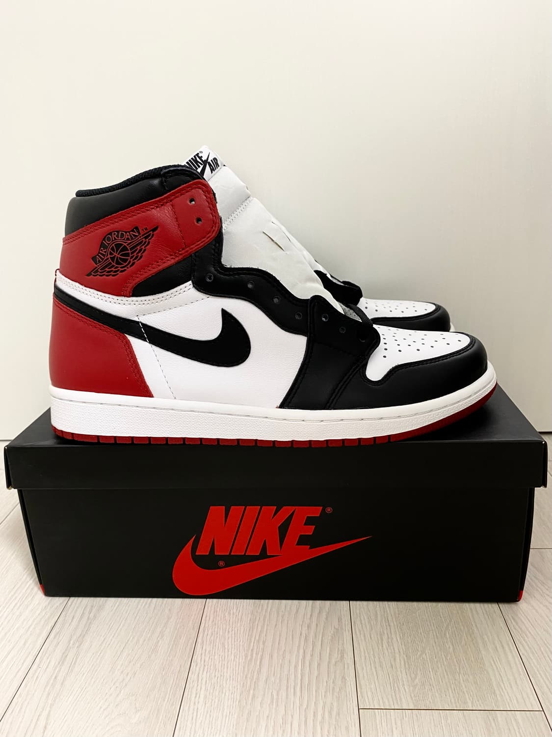 NIKE AIR JORDAN 1 HIGH OG BLACK TOE 2016 상품이미지4
