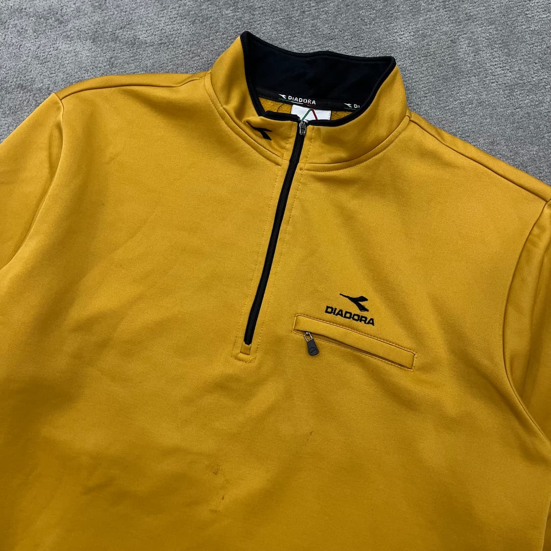 100 디아도라 반집업 티셔츠 상품이미지2