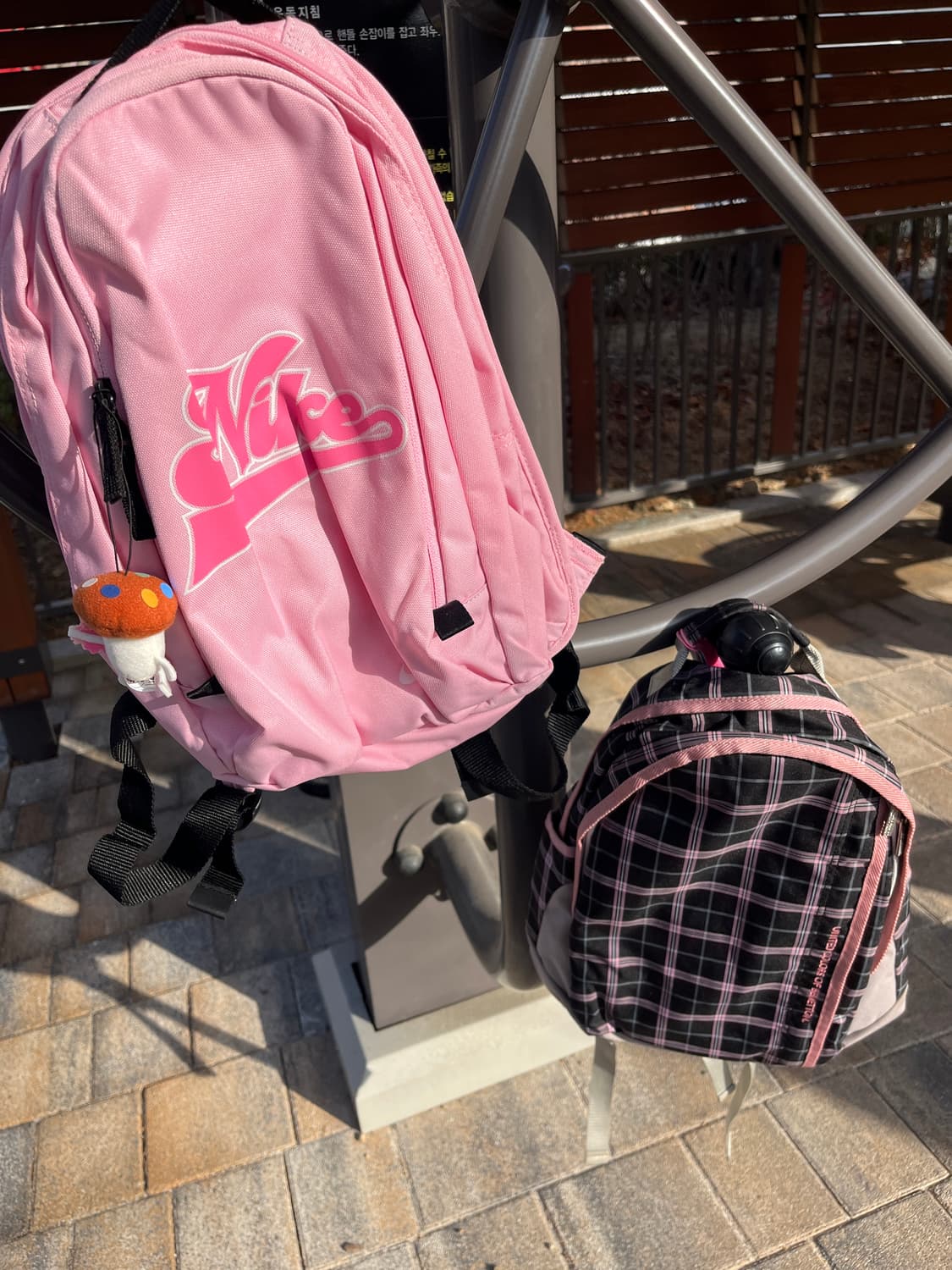 베네통 블랙 핑크 체크 백팩 🎀 상품이미지9