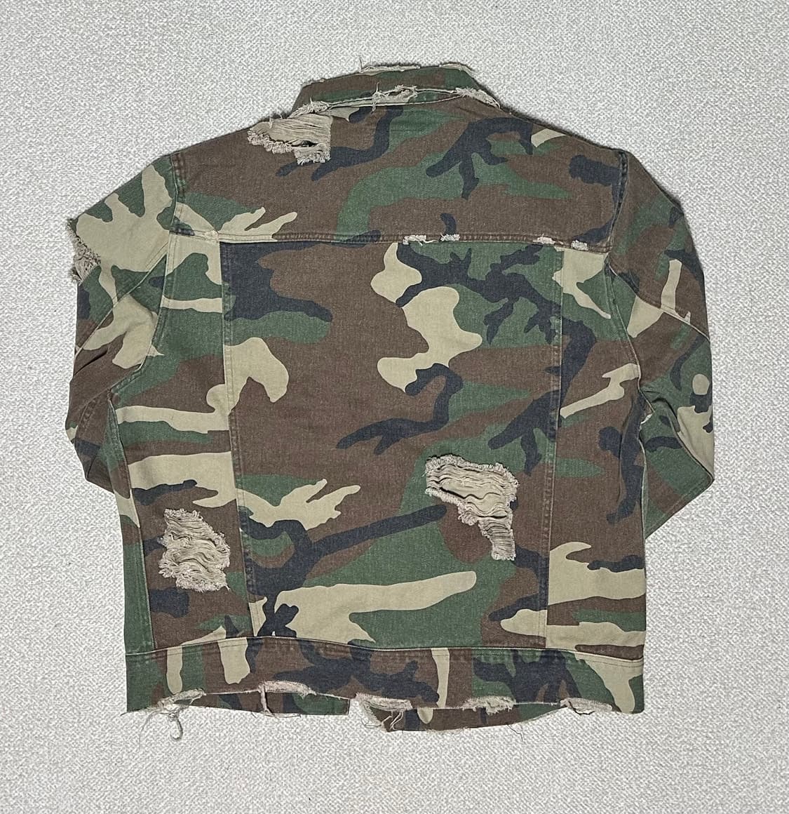 선데이오프클럽 카모 트러커 자켓 상품이미지4